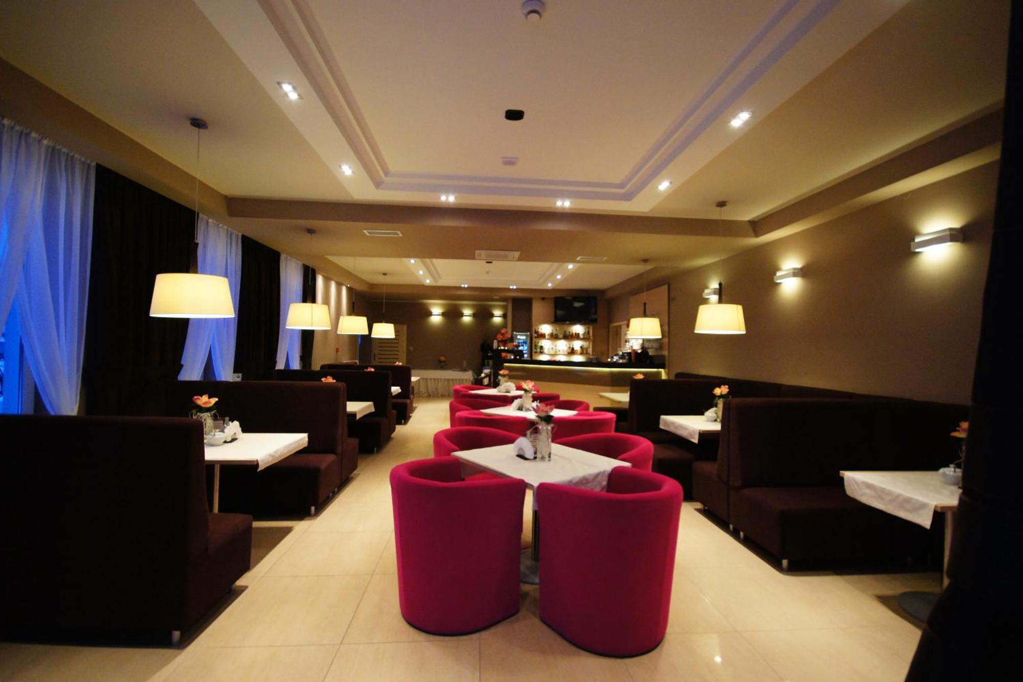 Hotel Hibiskus Boguchwala Экстерьер фото