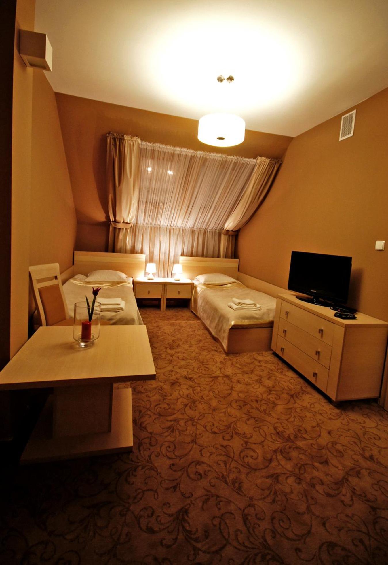 Hotel Hibiskus Boguchwala Экстерьер фото